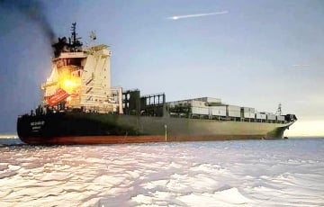 В Финском заливе взорвалось судно, шедшее в порт Петербурга