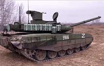 ВСУ дроном уничтожили московитский танк Т-90 «Прорыв» на Лиманском направлении