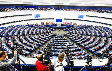 Европарламент требует немедленного освобождения всех беларусских журналистов
