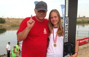 Новополочанка Анна Стрельцова признана лучшей воднолыжницей в мире