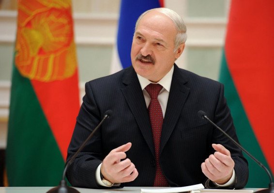 Лукашенко: журналисты могут остановить «деструктивное воздействие» на сознание белорусов