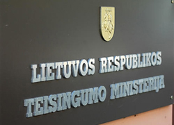Скандал по делу Беляцкого в Литве не утихает