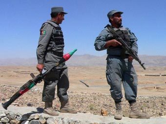 Отряд афганских полицейских перешел к талибам