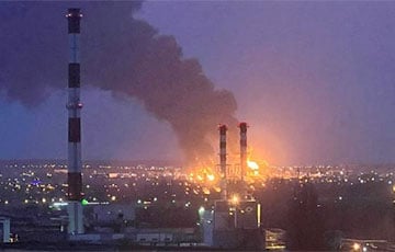 В РФ возле украинской границы произошел масштабный пожар на нефтебазе