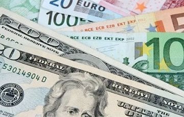 В Беларуси снова подорожали доллар и евро