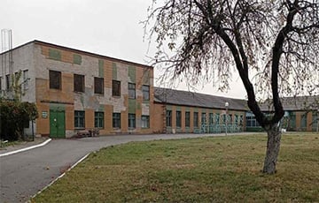 Продают даже асфальт: с молотка за долги уходит «Речицкий текстиль»