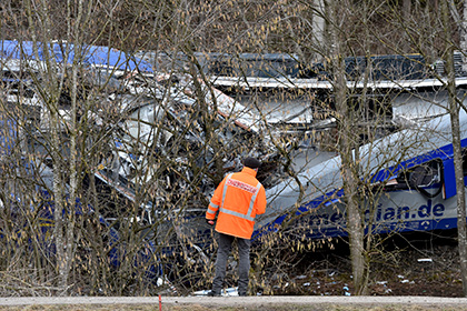 Reuters сообщил о предварительных причинах столкновения поездов в Германии