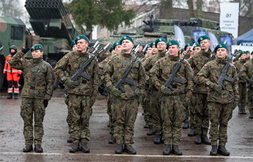 Польша разворачивает военные части для защиты Сулавского коридора