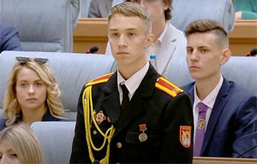 «Ребята подходили пожать мне руку»: рассказ кадета, смело отвечавшего Лукашенко