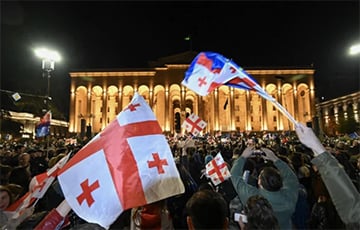 В Тбилиси второй день подряд продолжается митинг против закона об «иноагентах»