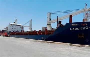 В Ливане задержали сирийское судно с ворованным у Украины зерном