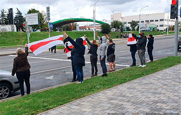 Минчане вышли на акцию солидарности на улице Тимирязева