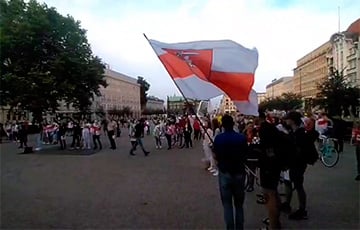 Познань вышла на акцию солидарности с Беларусью