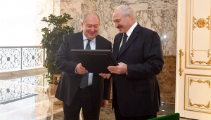 Лукашенко: Беларусь и Армения уже притерлись в экономике