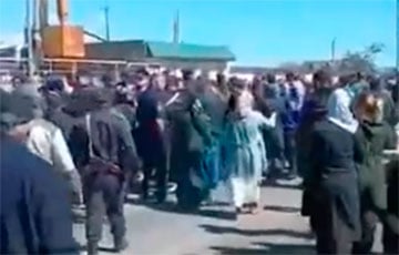 В Дагестане полиция стреляла в воздух, разгоняя акцию протеста против мобилизации