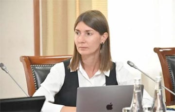 В Московии министр ушла в отставку из-за сына, съевшего лягушку