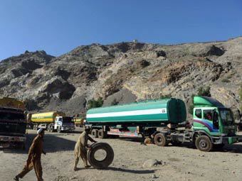 Возобновлена доставка грузов НАТО в Афганистан через Пакистан