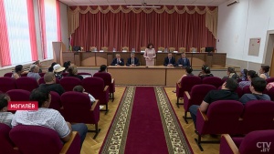 Кочанова по поручению Лукашенко встретилась с цыганской общиной