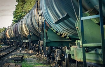 Украинская разведка показала уничтожения московитского поезда с горючим