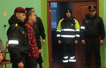 В Чечерске провели показательное задержание учащегося местного колледжа