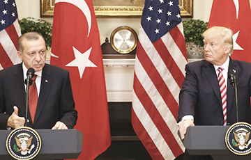 Bloomberg: Трамп и Эрдоган договорились о создании рабочей группы по С-400