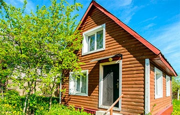 Эмигранты распродают в Беларуси загородную недвижимость