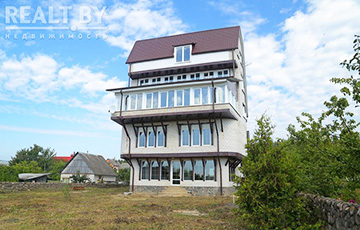 Фотофакт: Как выглядит самая многоэтажная дача Беларуси