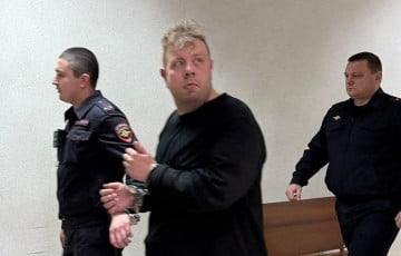 Душивший детей пакетом учитель-балалаечник избежал наказания, отправившись на войну с Украиной