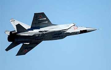 С аэродрома Мачулищи взлетел московитский истребитель МиГ-31К