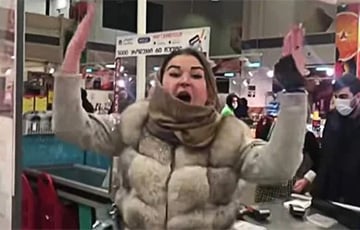«Я русская!»: нетрезвая московитка устроила скандал в магазине Тбилиси