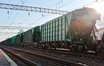 Московиты построили из вагонов линию обороны на Донбассе