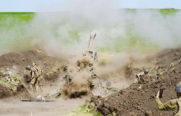 Под Соледаром московитский танк подорвался на собственной мине