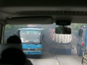 В ДТП с пассажирским автобусом в Китае погибли 28 человек