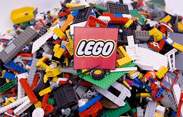 В Швейцарии собрали гигантский мурал из конструктора Lego