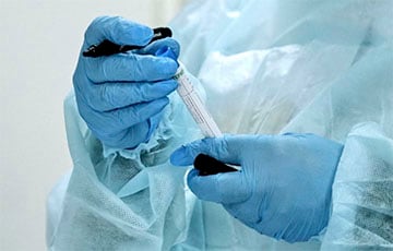 В Беларуси растут показатели заболеваемости и смертности от коронавируса