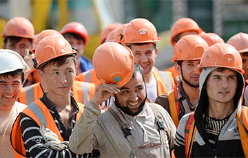 В РФ трудовых мигрантов будут учить называть московитов «братьями»