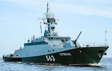 Пожар охватил московитский ракетный корабль «Серпухов»