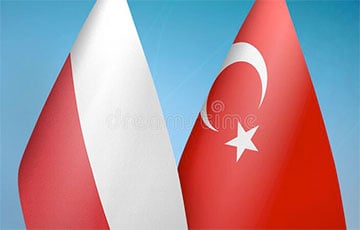 Турция пообещала Польше помочь в борьбе против миграции, организованной белорусским режимом