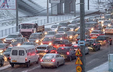 Почему Минск второй день подряд стоит в пробках