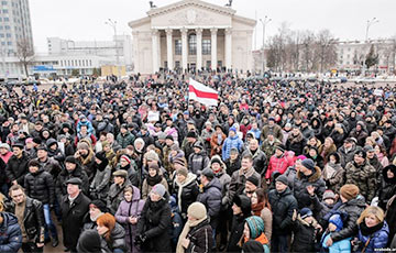 Рассерженные белорусы выйдут на акции в регионах