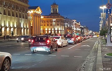 В Минске автомобили вдруг стали ездить по встречной?