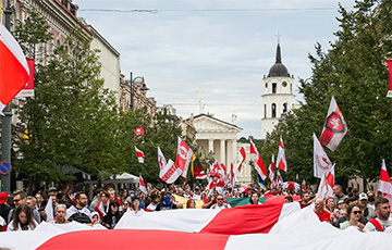В Вильнюсе собирают заявки от тех, кто хочет отдать детей в беларусскоязычные школы