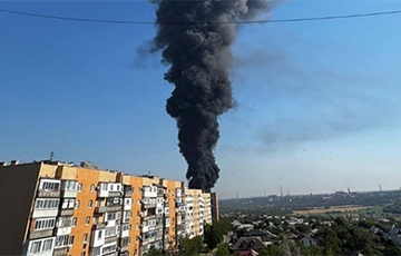 ВСУ подожгли склад с топливом в Мариуполе