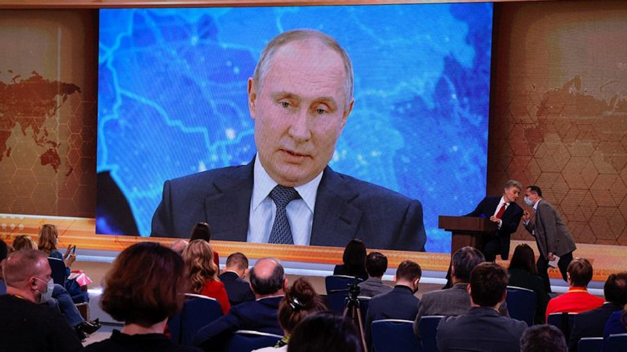 Путин о ситуации в Беларуси: Посмотрим, как это все будет происходить