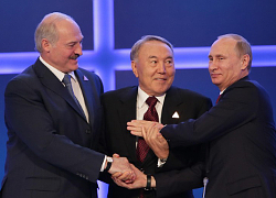 Путин делает ставку на союз диктаторов