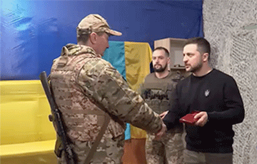 Зеленский посетил передовые позиции украинских войск в Запорожской области