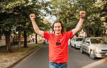 Активиста Виктора Климуса задержали в аэропорту Армении