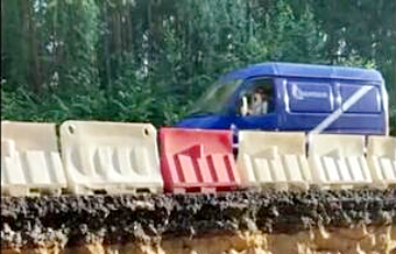 В Зельвенском районе при реконструкции дороги откопали танк
