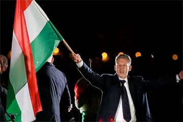 Во многих столицах Европы вчера откупоривали бутылку игристого