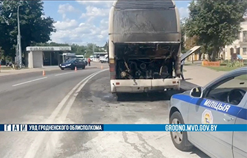 Туристический автобус загорелся в центре Гродно